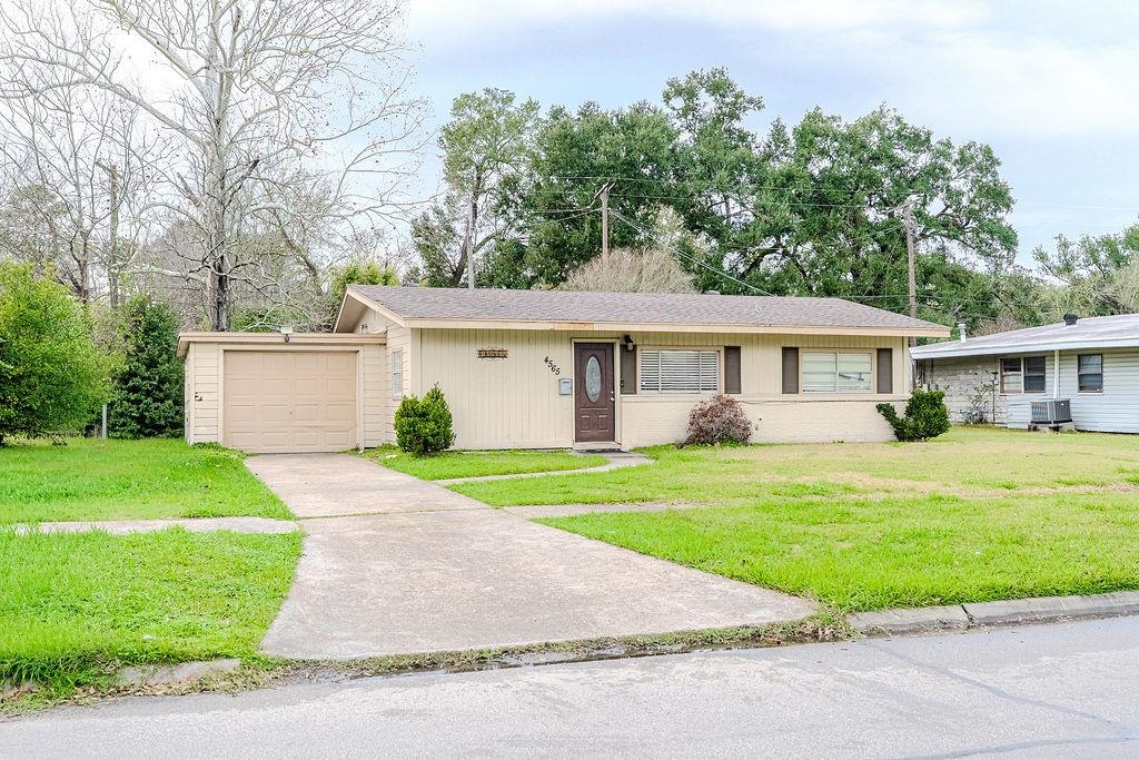 4565 Beaumont Drive Beaumont, TX 77708 - Photo 2 of 12