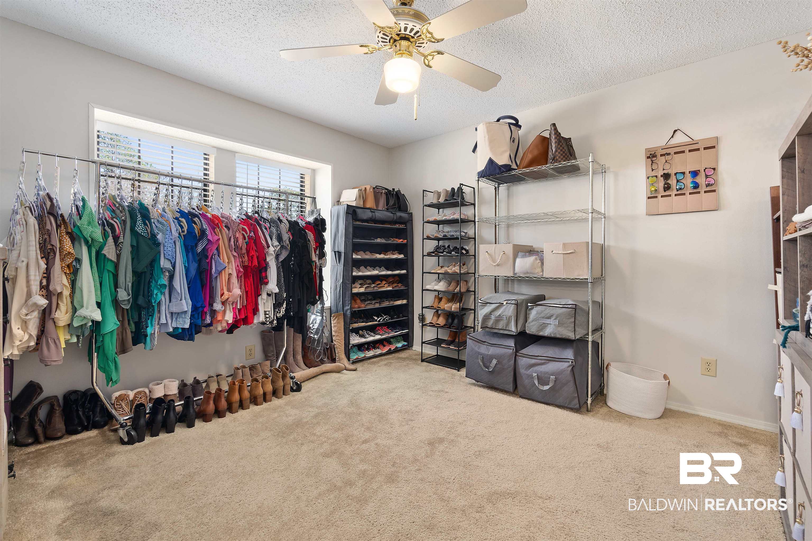 5900 Grelot Road, Unit 601 Mobile, AL 36609 - Photo 15 of 24 Guest Room