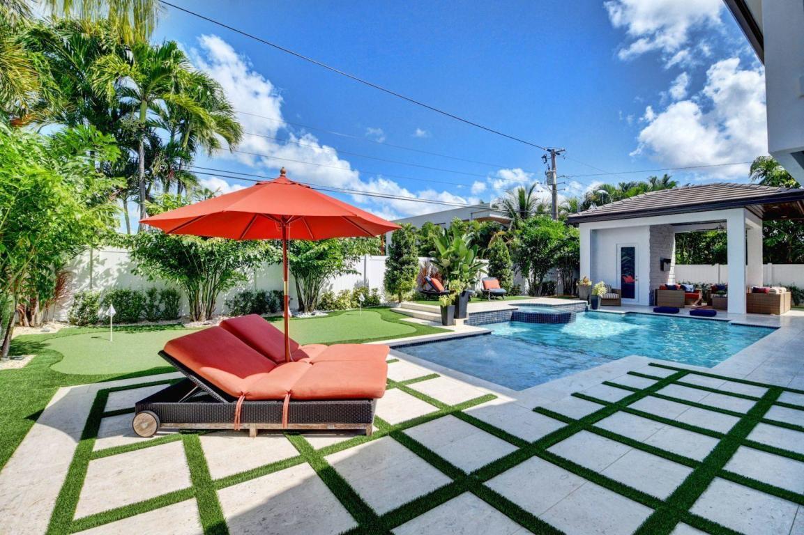 255 Northeast 3rd Court Boca Raton, FL 33432 - Photo 15 of 19 backyard