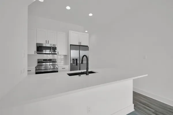 $1,850 | 21200 Portsmouth Cove, Unit 4, Lago Vista, TX 78645