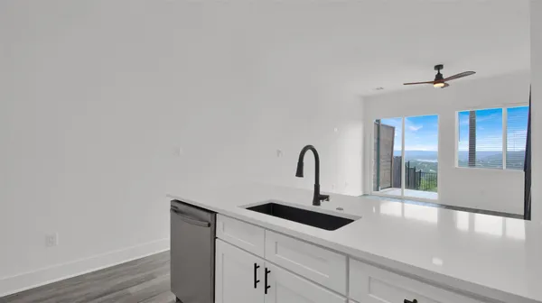 $1,850 | 21200 Portsmouth Cove, Unit 4, Lago Vista, TX 78645