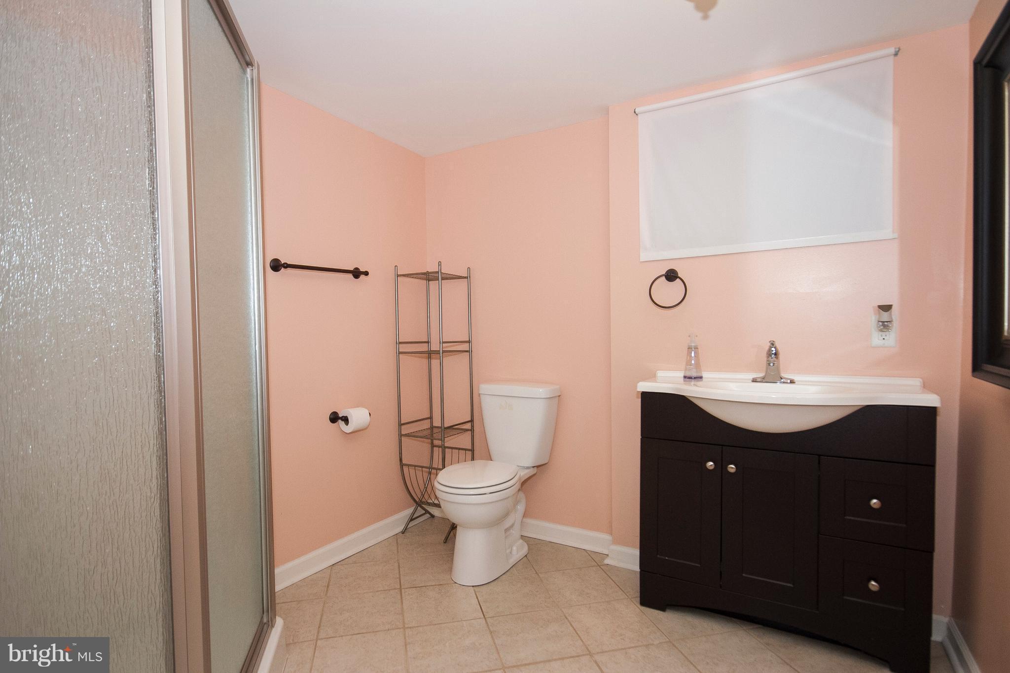 3604 Croydon Road Baltimore, MD 21207 - Photo 23 of 26 Bath