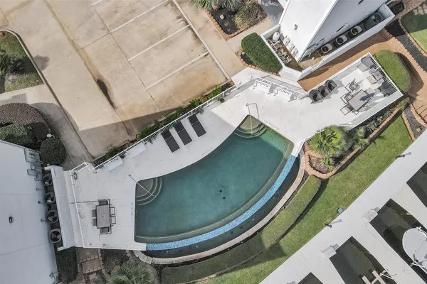 $365,000 | 168 Lake Point Boulevard, Unit 104, Montgomery, TX 77356