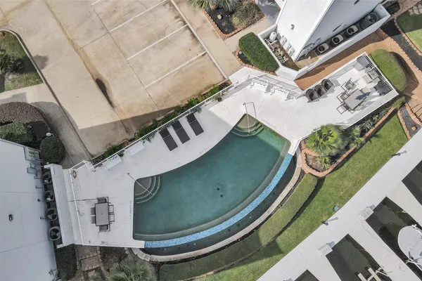 $365,000 | 168 Lake Point Boulevard, Unit 104, Montgomery, TX 77356