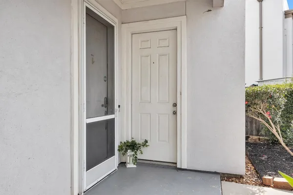 $365,000 | 168 Lake Point Boulevard, Unit 104, Montgomery, TX 77356