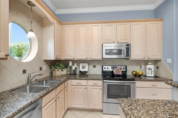 $365,000 | 168 Lake Point Boulevard, Unit 104, Montgomery, TX 77356