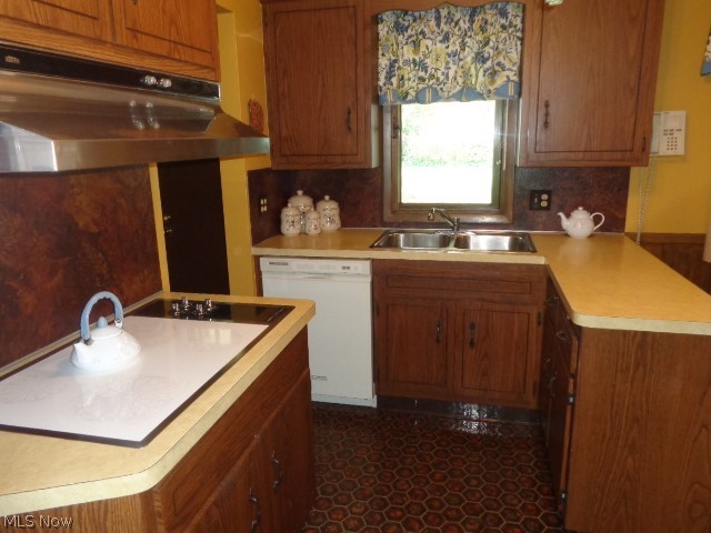 6530 Hamden Road Parma Heights, OH 44130 - Photo 11 of 28 Kitchen