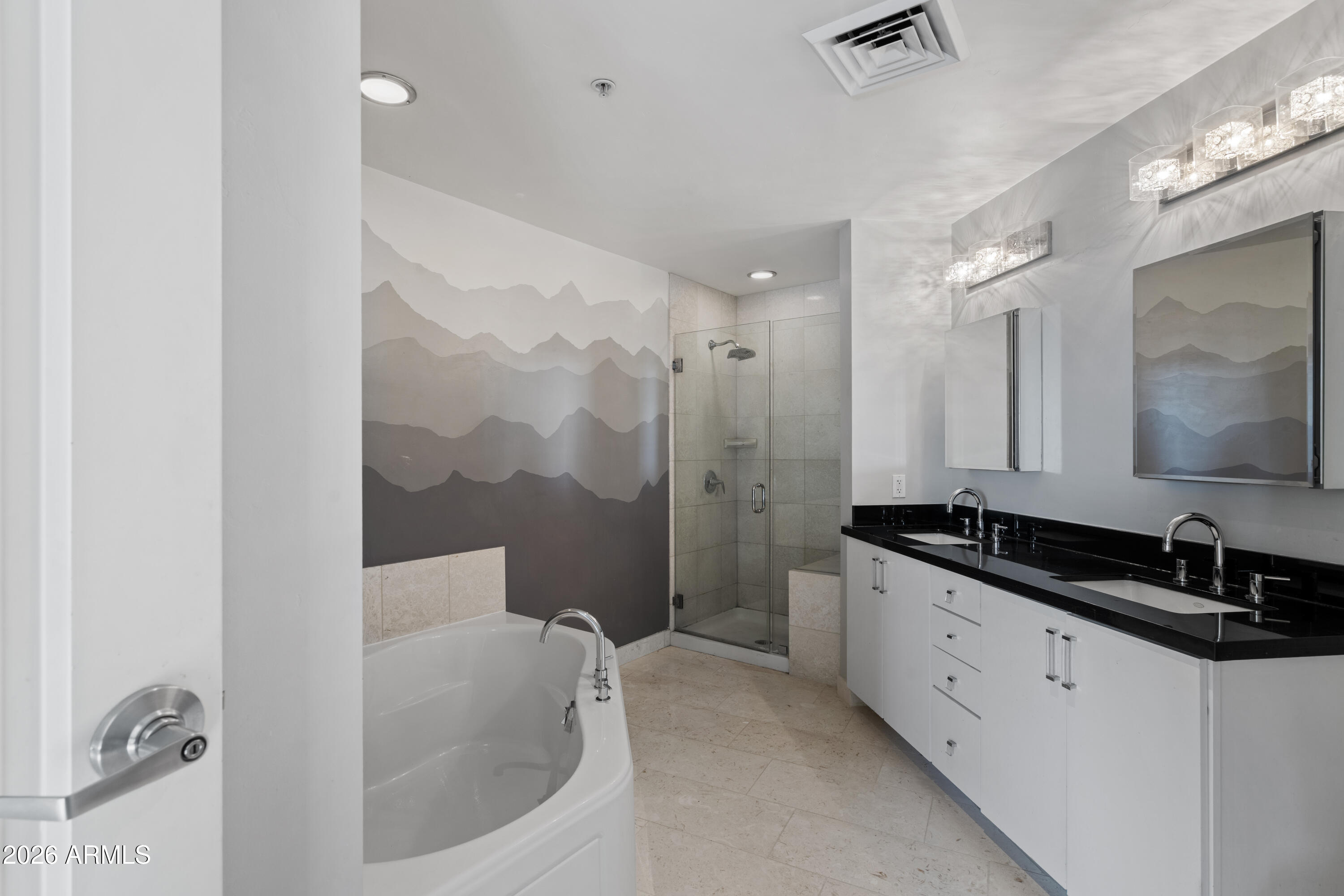 310 South 4th Street, Unit 601 Phoenix, AZ 85004 - Photo 14 of 29 a large bathroom with a bathtub and a sink