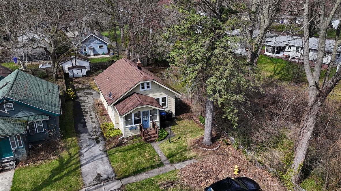 203 Elham Road Gates, NY 14624 - Photo 3 of 47