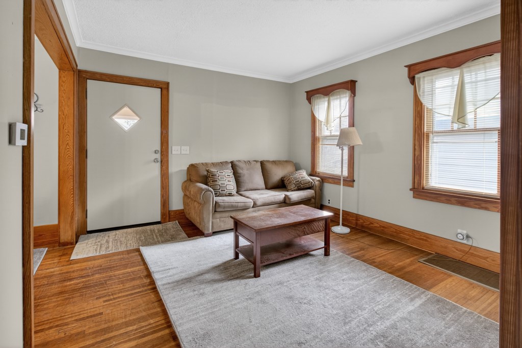 203 Elham Road Gates, NY 14624 - Photo 7 of 47