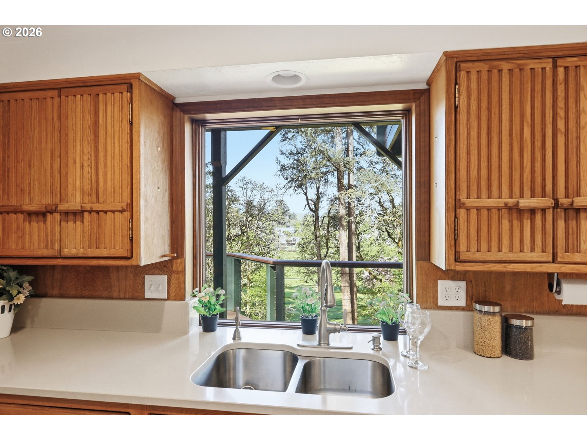 2804 Arline Way Eugene, OR 97403 - Photo 12 of 48