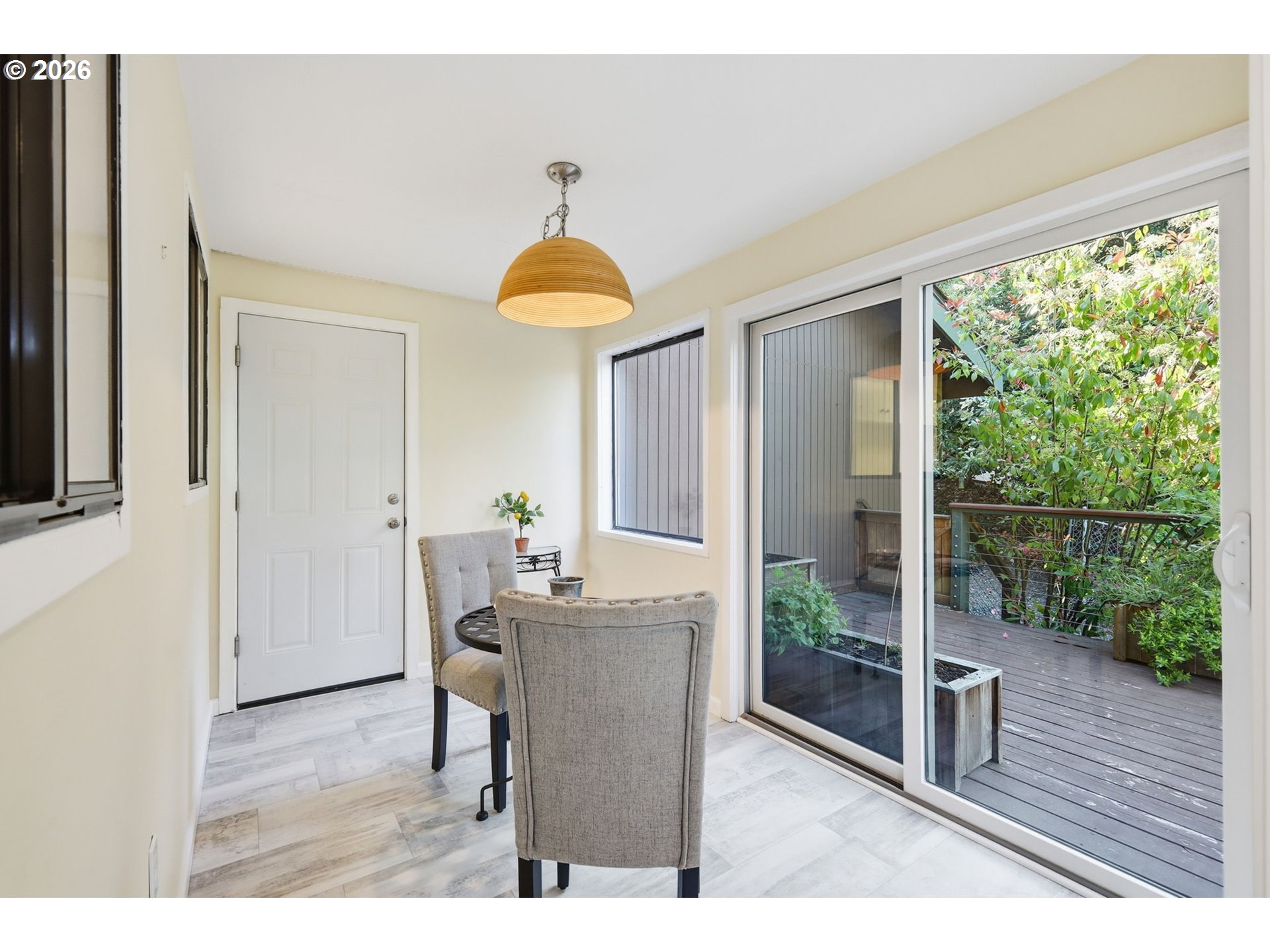 2804 Arline Way Eugene, OR 97403 - Photo 14 of 48