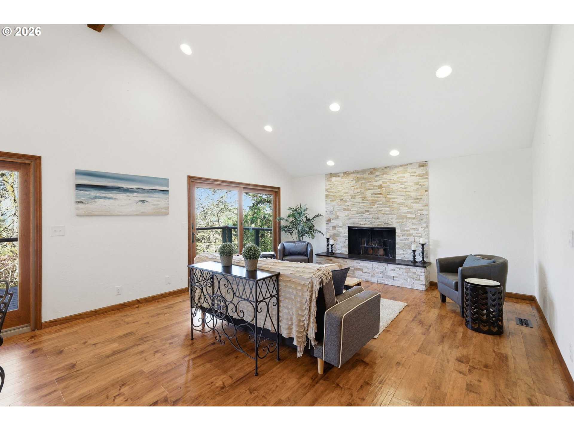 2804 Arline Way Eugene, OR 97403 - Photo 4 of 48