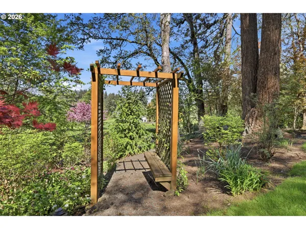 $1,099,000 | 2804 Arline Way, Eugene, OR 97403