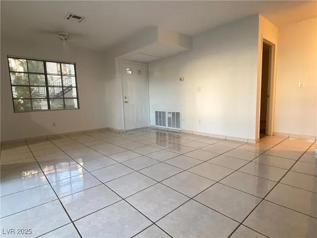 $1,295 | 4872 Nara Vista Way, Unit 104, Las Vegas, NV 89103