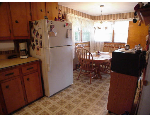 225 Slater Avenue Springfield, MA 01119 - Photo 3 of 6