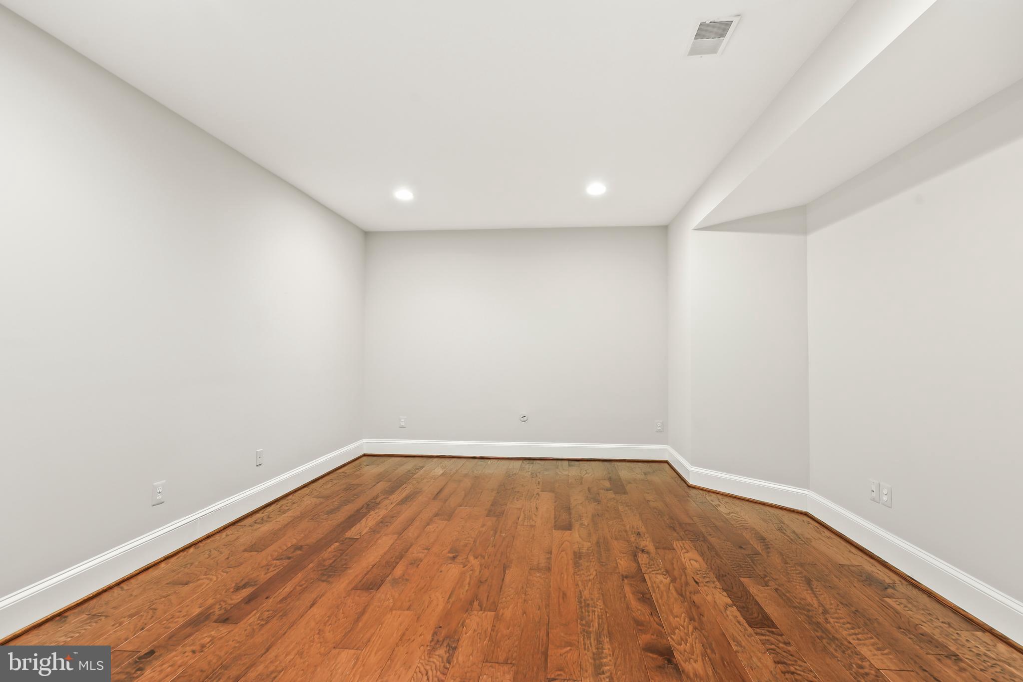 8340 Springhaven Garden Lane McLean, VA 22102 - Photo 63 of 76