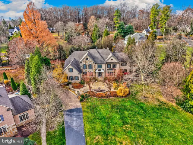 $4,100,000 | 8340 Springhaven Garden Lane, McLean, VA 22102