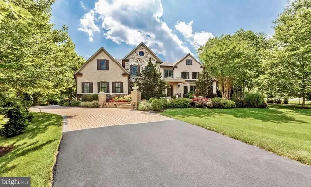 $4,100,000 | 8340 Springhaven Garden Lane, McLean, VA 22102