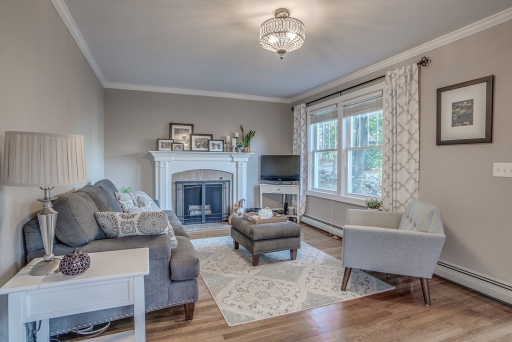 66 Pine Hill Road Bedford, MA 01730 - Photo 11 of 38