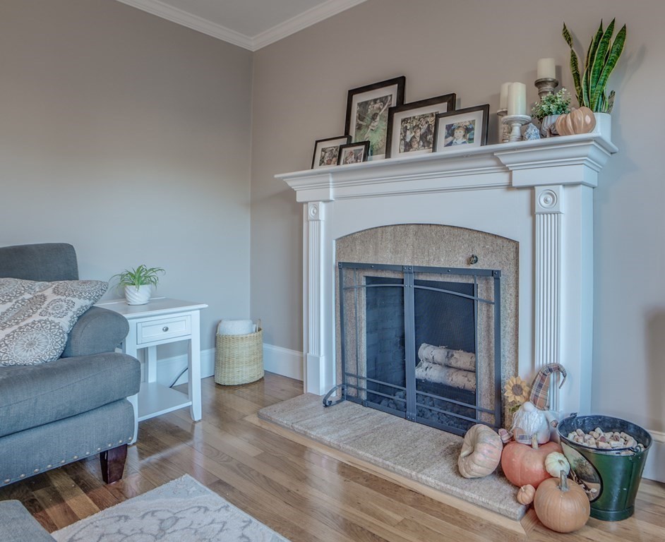 66 Pine Hill Road Bedford, MA 01730 - Photo 13 of 38