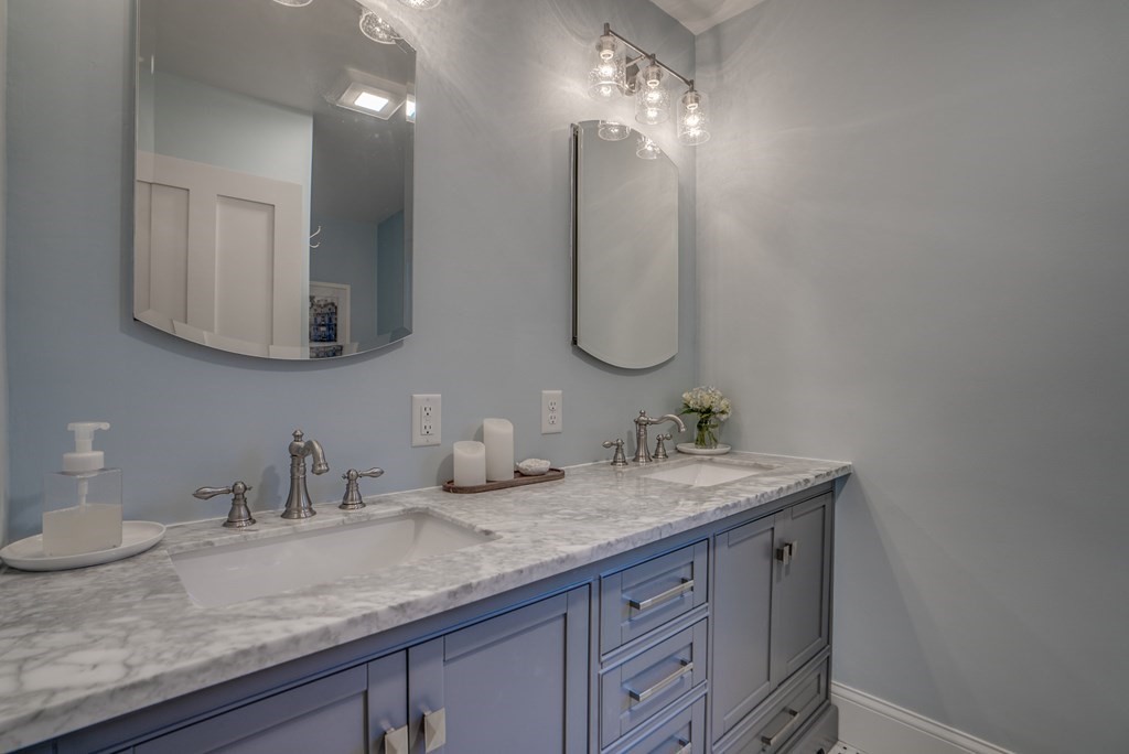 66 Pine Hill Road Bedford, MA 01730 - Photo 16 of 38