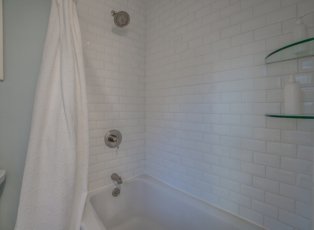 66 Pine Hill Road Bedford, MA 01730 - Photo 17 of 38