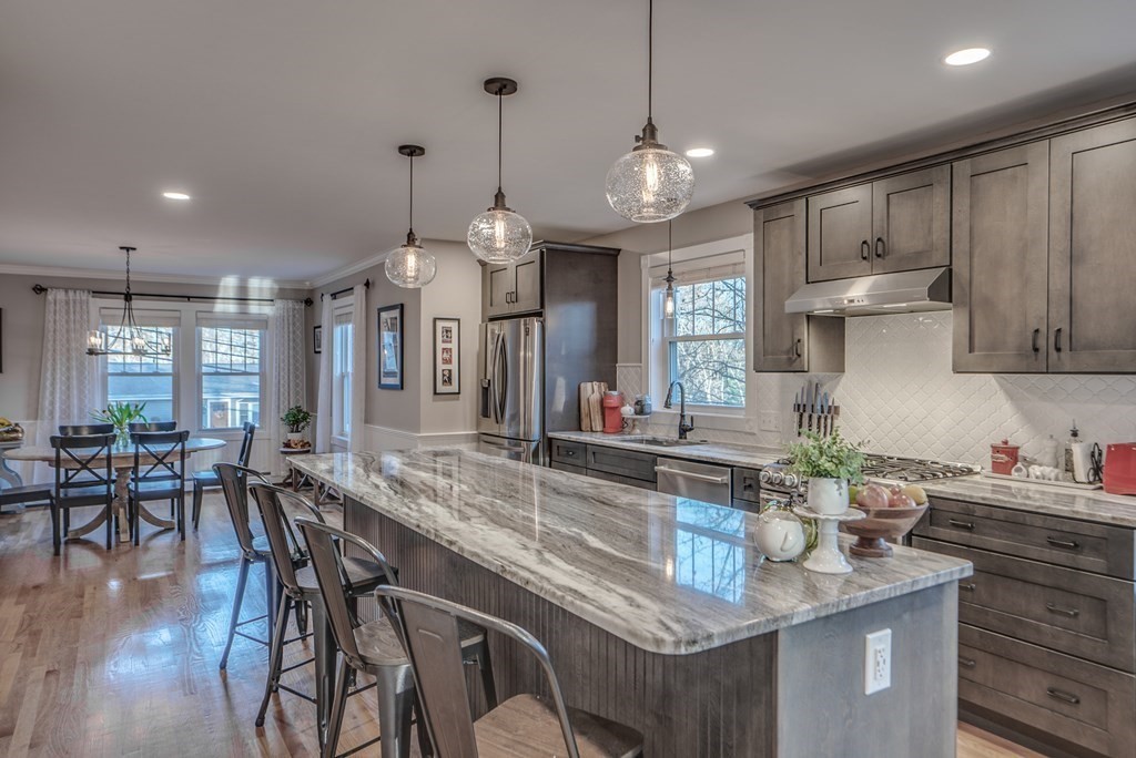 66 Pine Hill Road Bedford, MA 01730 - Photo 3 of 38