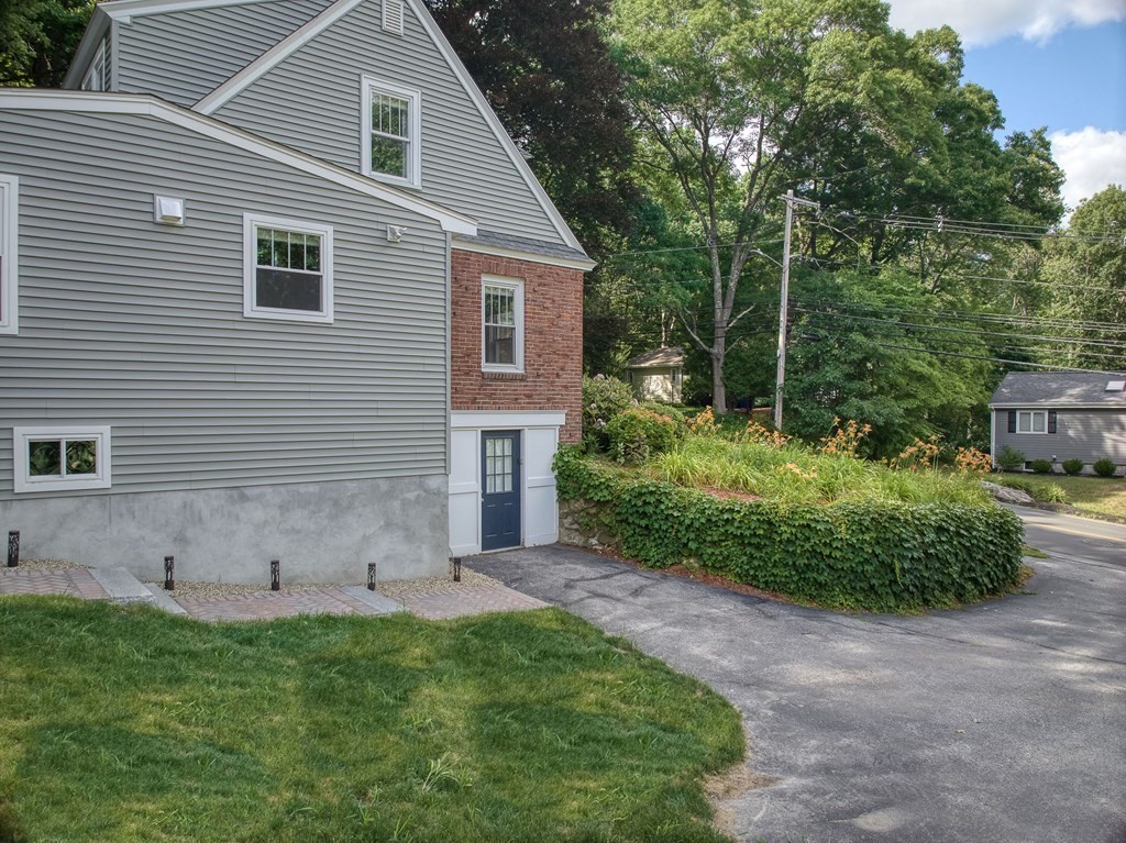 66 Pine Hill Road Bedford, MA 01730 - Photo 31 of 38