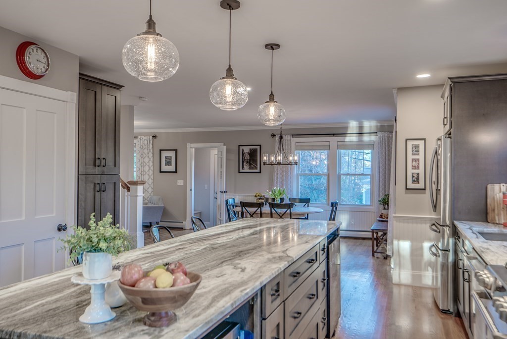 66 Pine Hill Road Bedford, MA 01730 - Photo 4 of 38