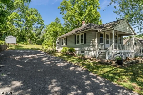 $275,000 | 46 County Road 519, Bloomsbury, NJ 08804