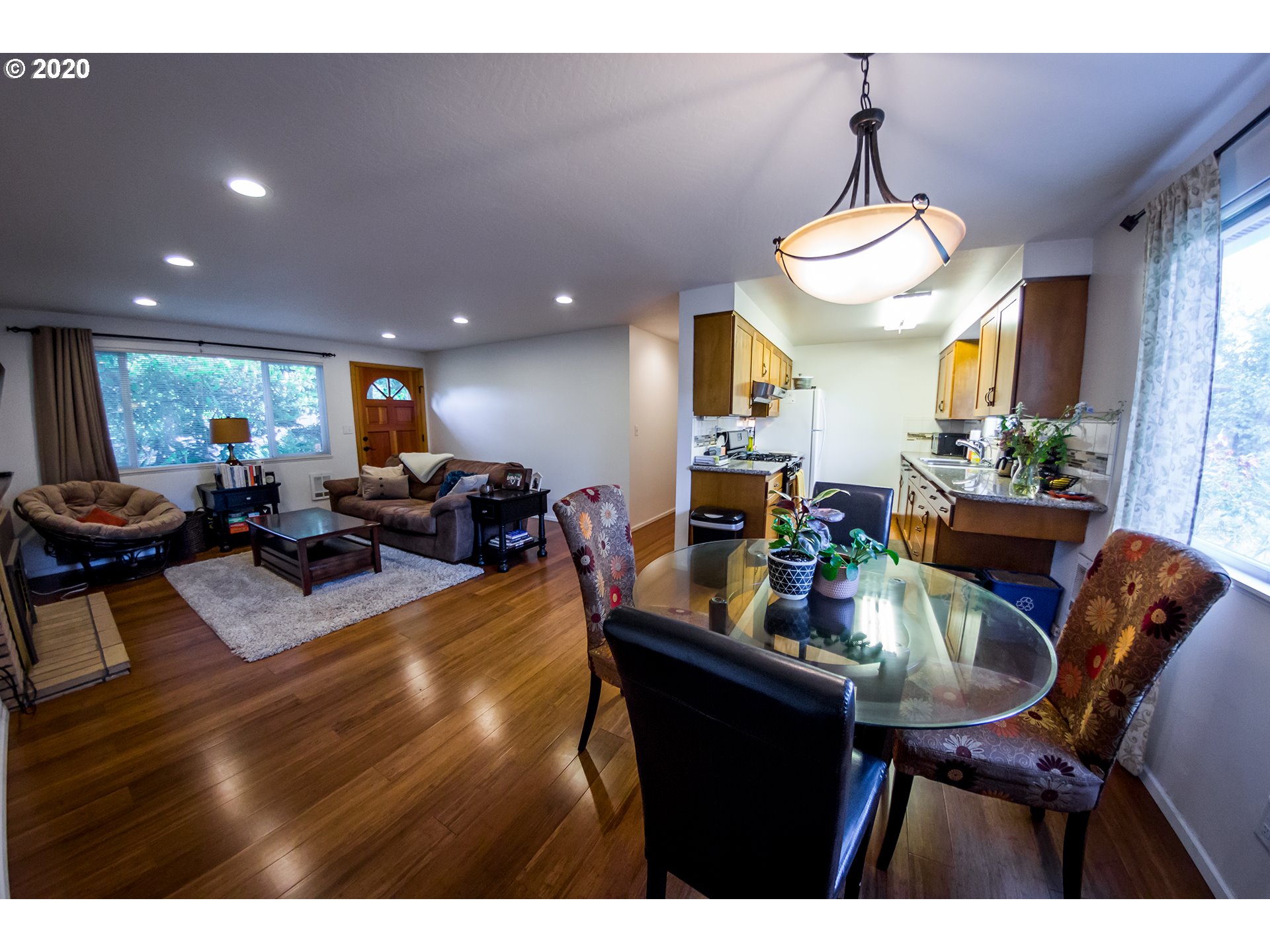 276 River Loop 2 Eugene, OR 97404 - Photo 3 of 19 Gallery Image 3