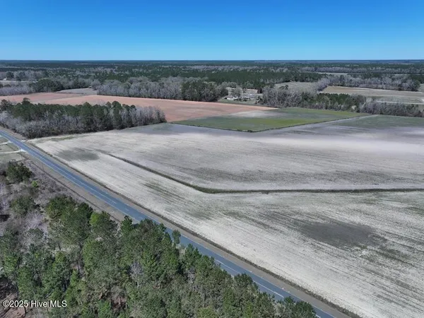 $320,000 | 53 Hwy E Kelly Nc 28448 Highway East, Kelly, NC 28448
