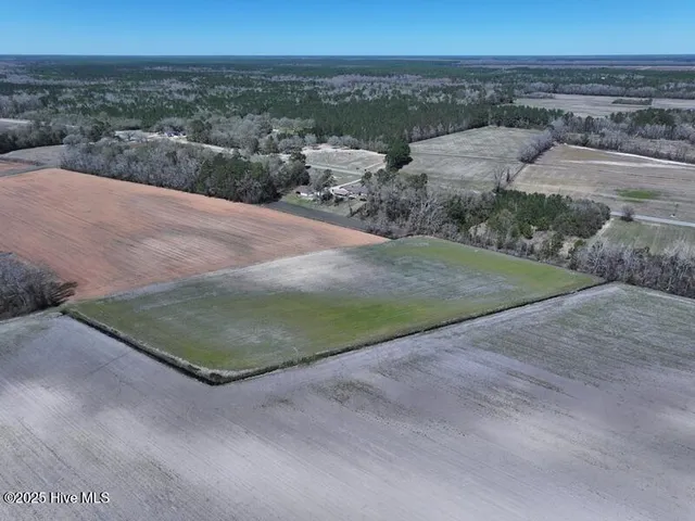 $320,000 | 53 Hwy E Kelly Nc 28448 Highway East, Kelly, NC 28448