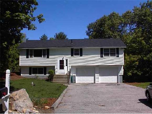 207 Hackett Hill Road Hooksett, NH 03106 - Photo 1 of 1