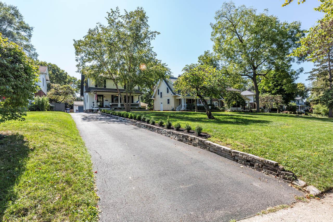 81 East Torrence Road Columbus, OH 43214 - Photo 3 of 56 Gallery Image 3