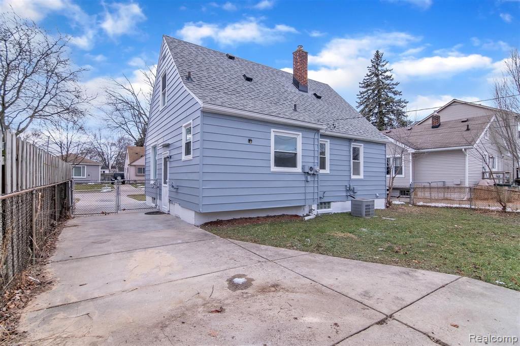 134 Massoit Street Clawson, MI 48017 - Photo 35 of 39