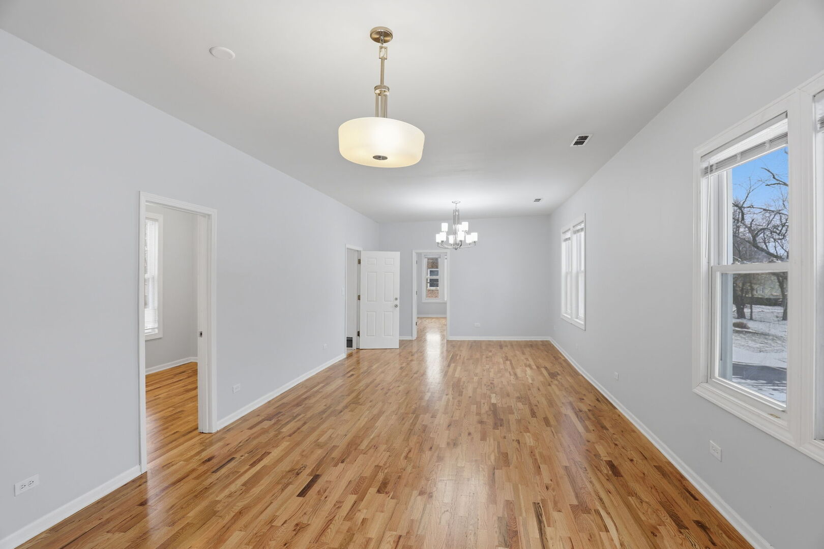 5256 South Carpenter Street Chicago, IL 60609 - Photo 4 of 20