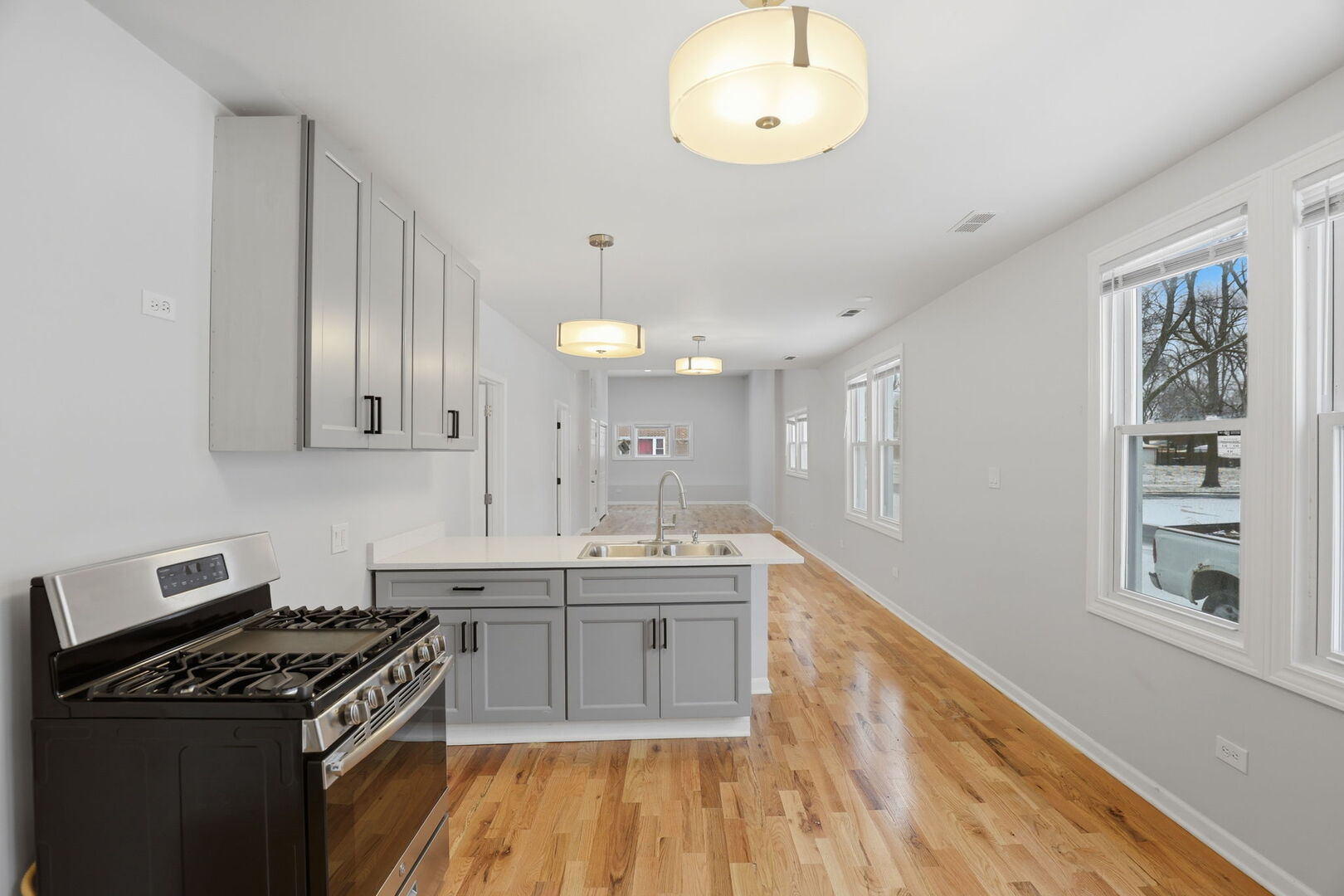 5256 South Carpenter Street Chicago, IL 60609 - Photo 5 of 20