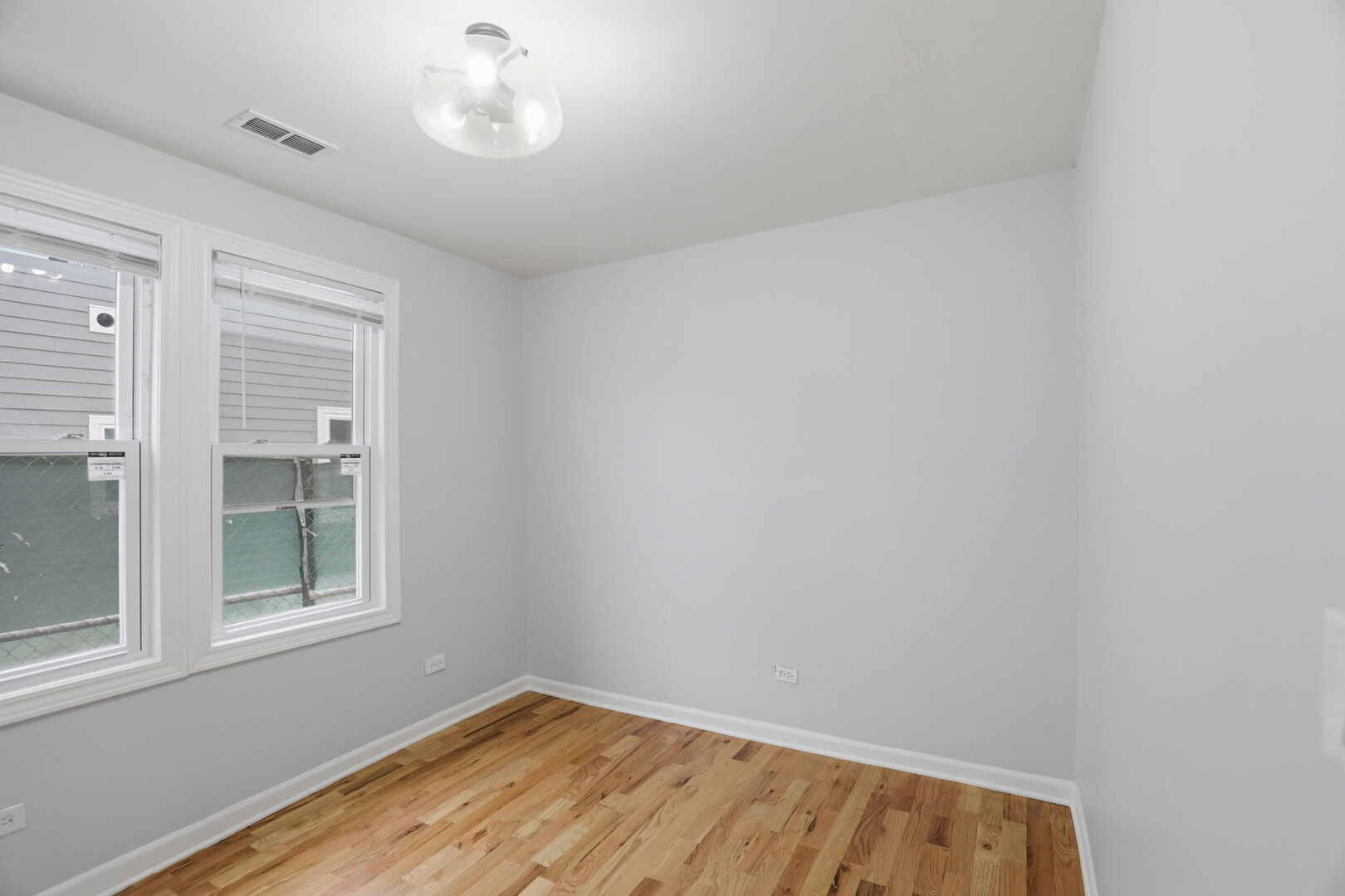 5256 South Carpenter Street Chicago, IL 60609 - Photo 7 of 20