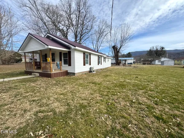 $140,000 | 616 3rd Avenue East, Big Stone Gap, VA 24219
