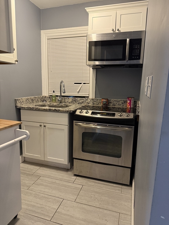 415 Weeden Street, Unit 2 Pawtucket, RI 02860 - Photo 2 of 10