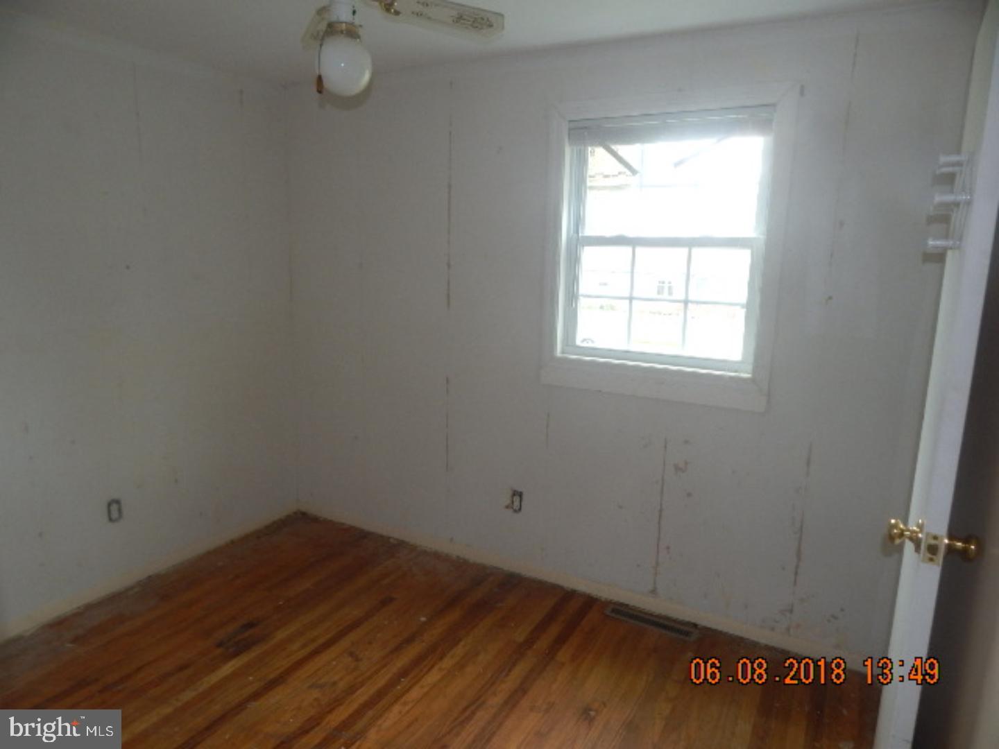 211 Somerset Road Woodbury, NJ 08096 - Photo 10 of 12 Gallery Image 10