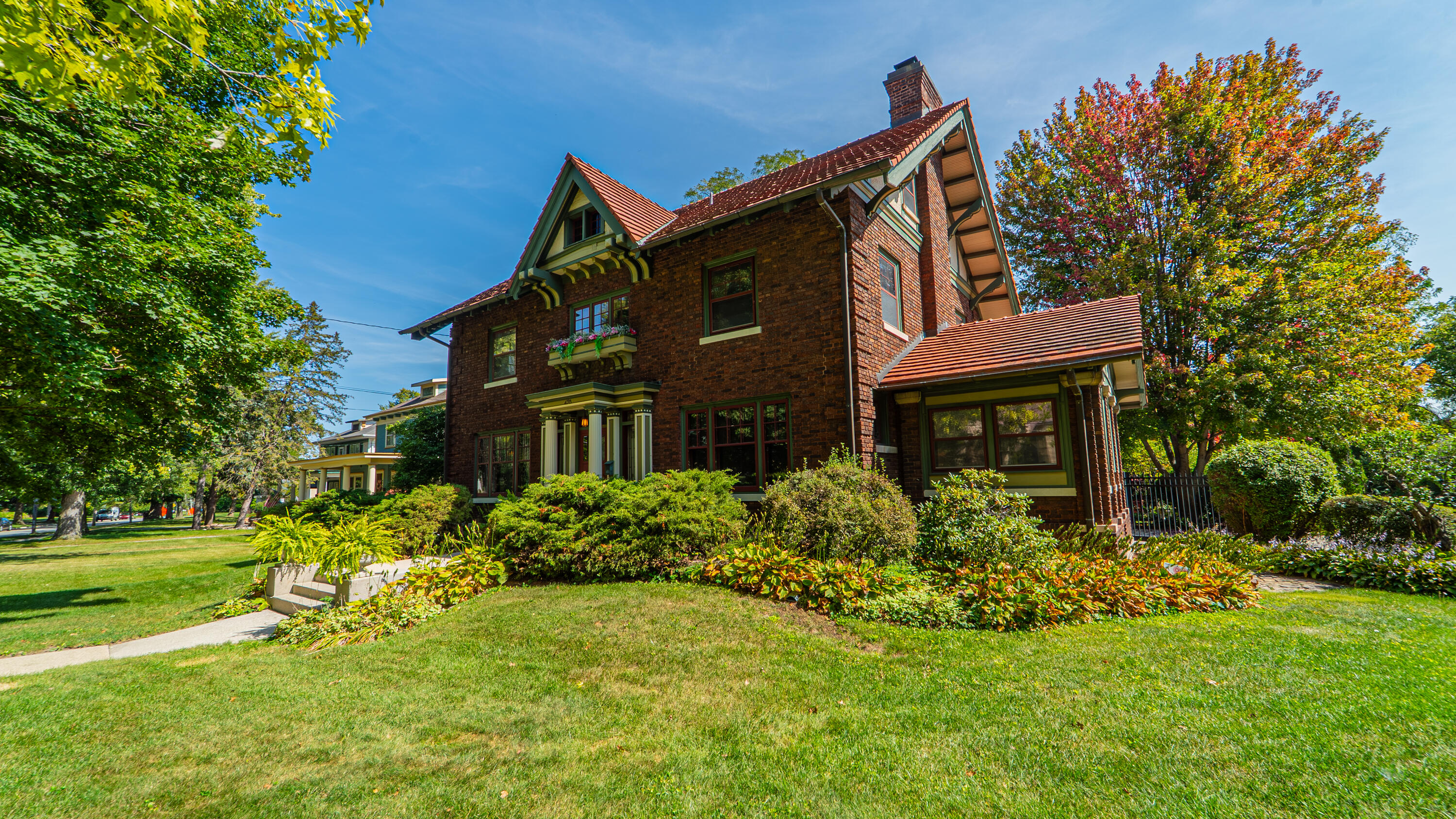 498 South Court Street Crown Point, IN 46307 - Photo 2 of 43 3000x1687