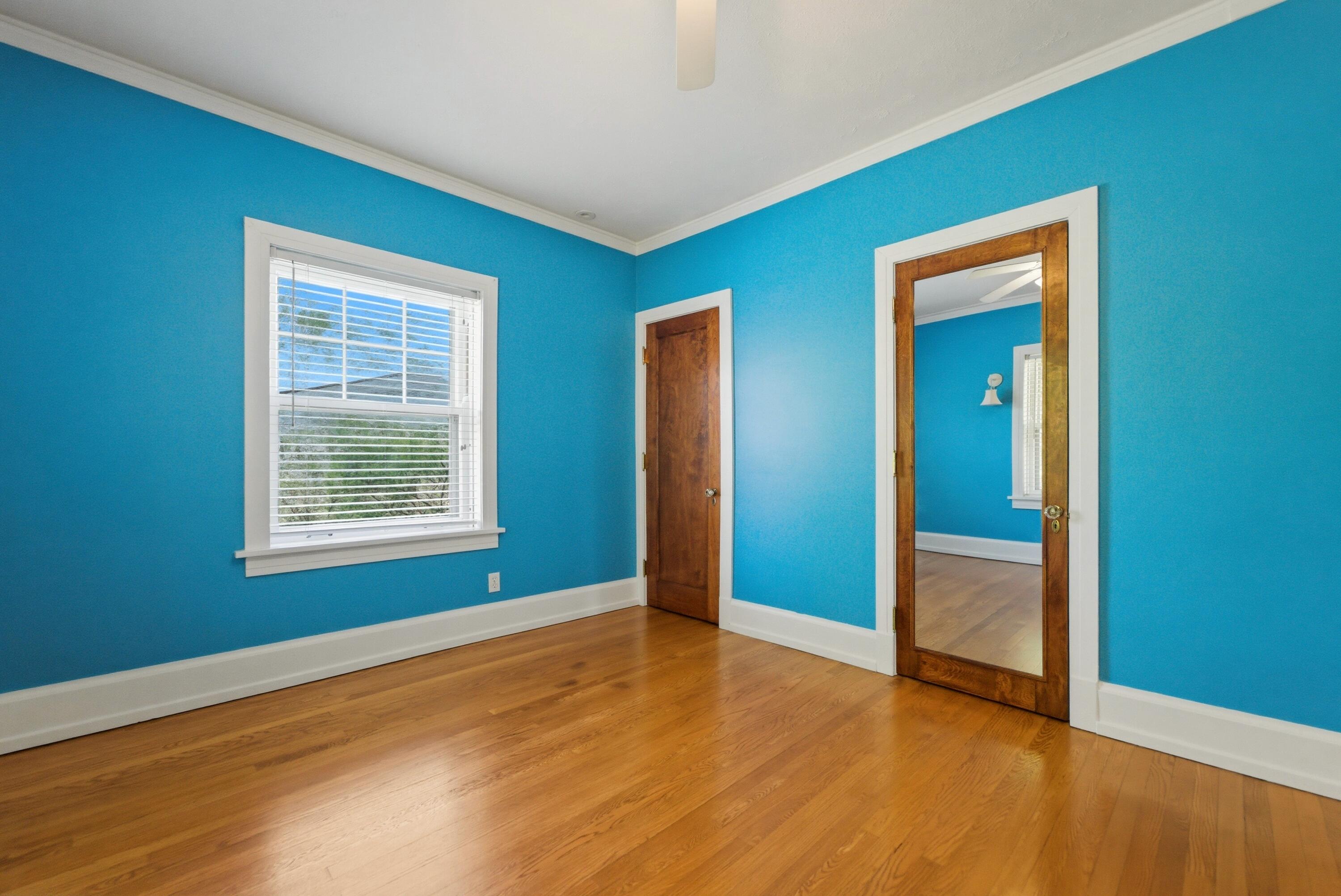 498 South Court Street Crown Point, IN 46307 - Photo 30 of 43 3000x2005