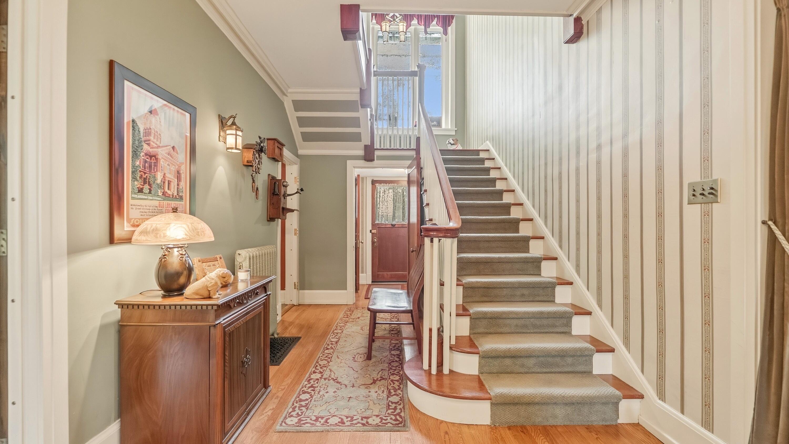 498 South Court Street Crown Point, IN 46307 - Photo 3 of 43 3000x1687