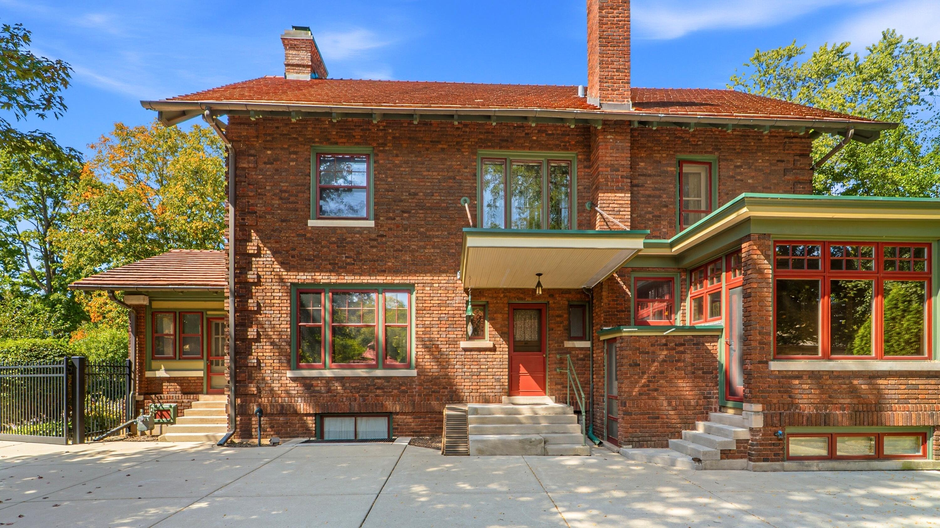 498 South Court Street Crown Point, IN 46307 - Photo 38 of 43 3000x1687