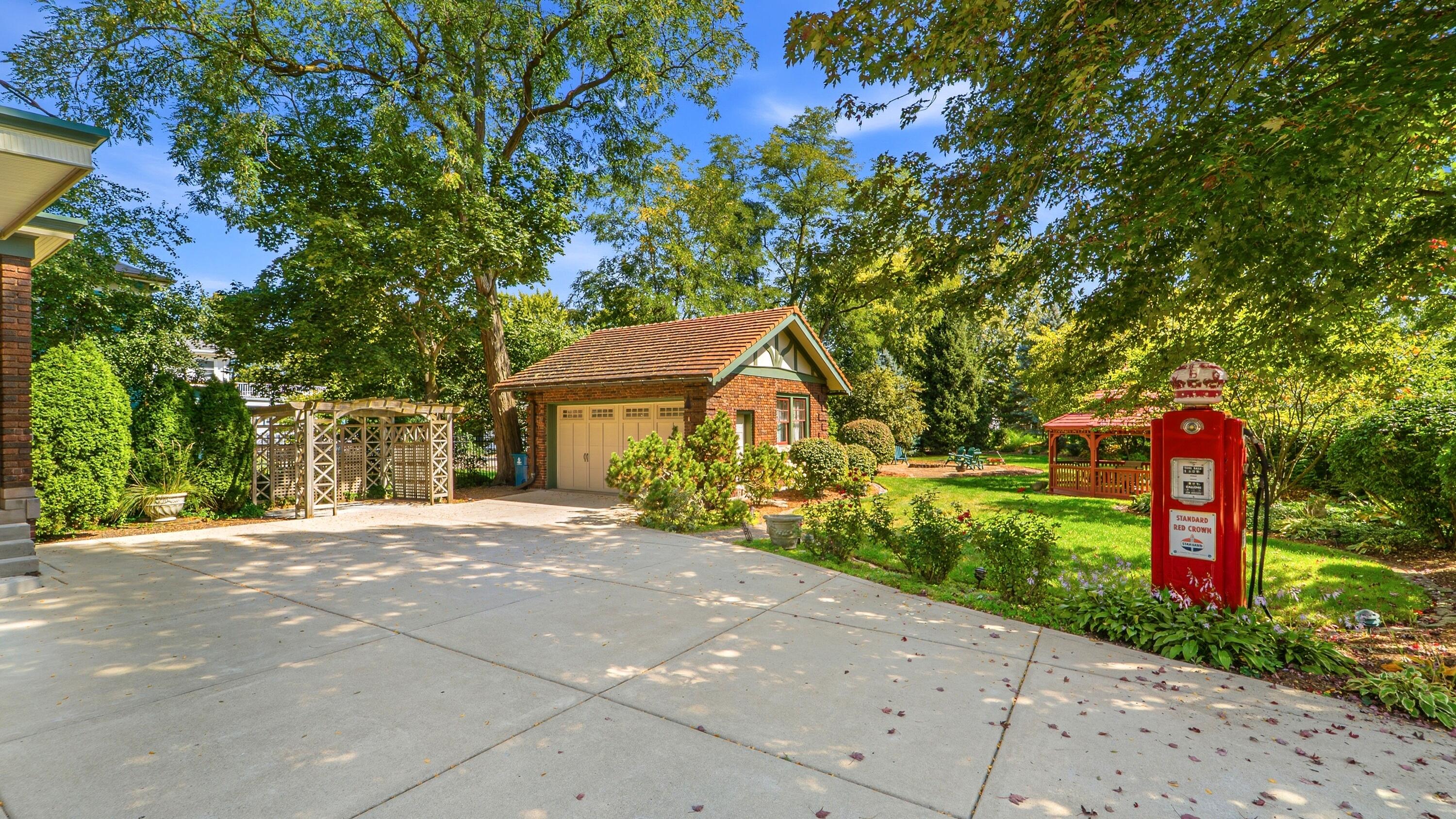 498 South Court Street Crown Point, IN 46307 - Photo 40 of 43 3000x1687