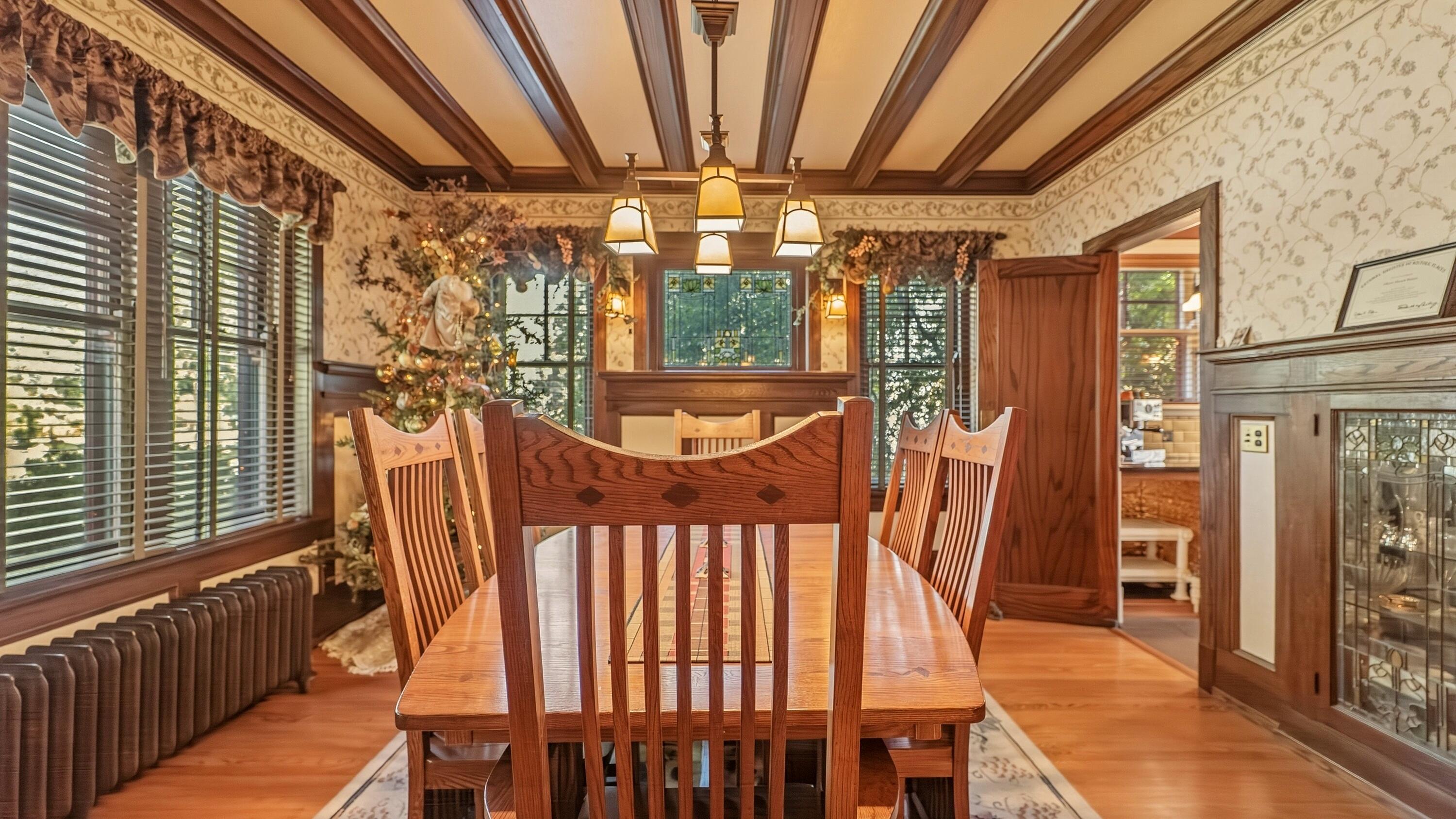 498 South Court Street Crown Point, IN 46307 - Photo 6 of 43 3000x1687