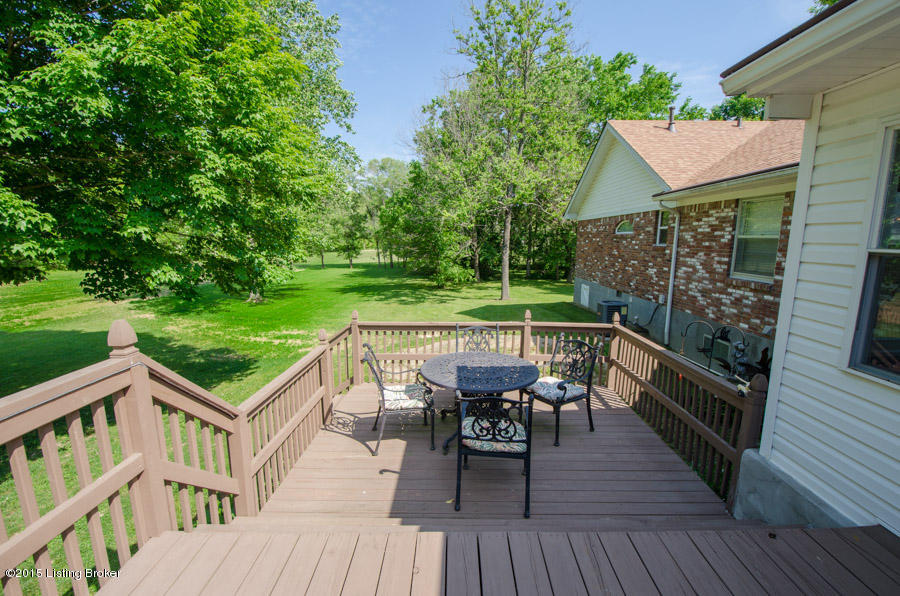 5304 Chenoweth Run Road Louisville, KY 40299 - Photo 50 of 66 Back Deck